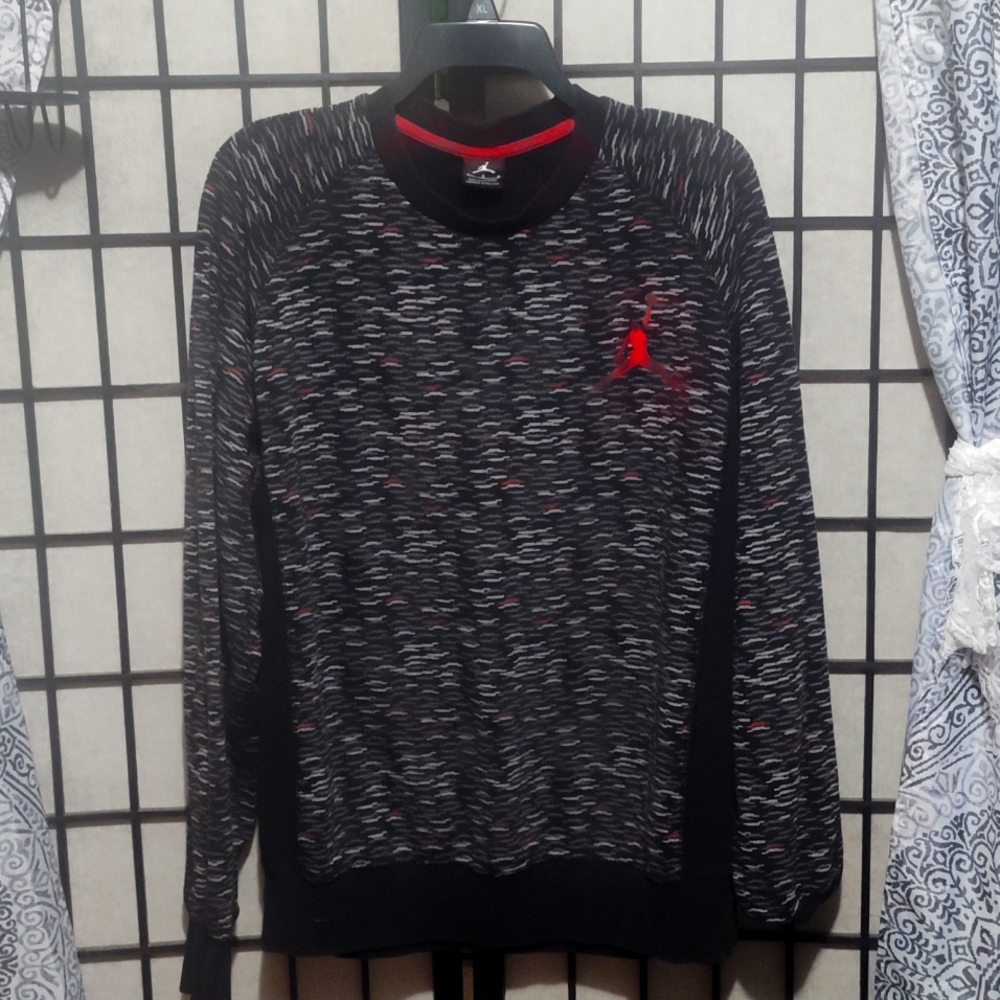 Nike Air Jordan sweater size LG